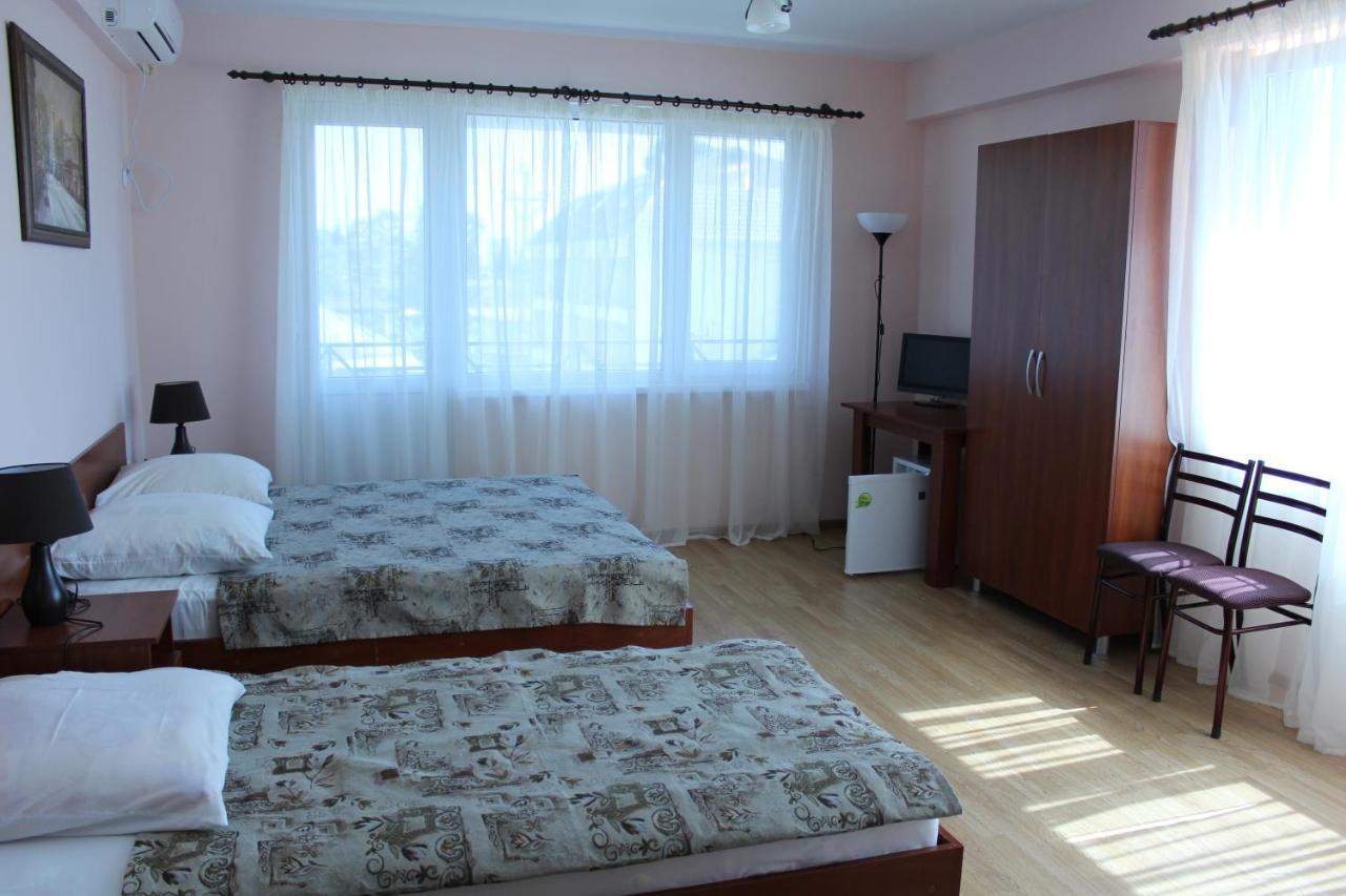 Guest House Zvanba 가그라 외부 사진