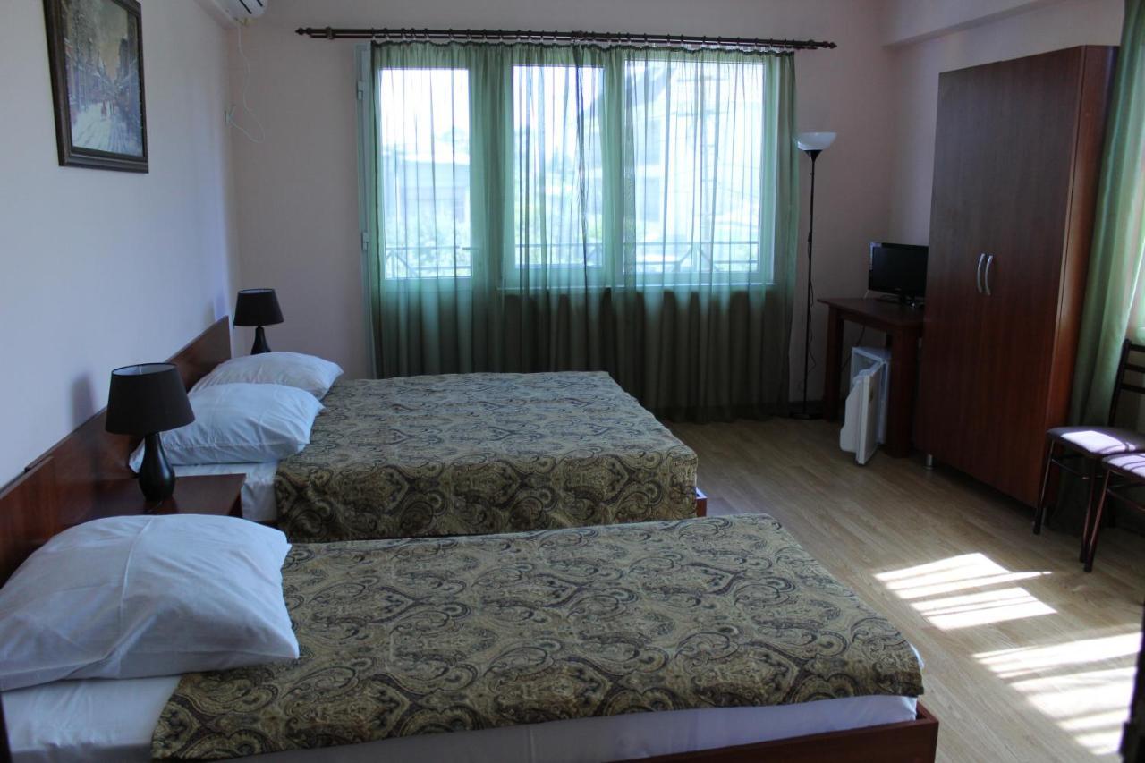 Guest House Zvanba 가그라 외부 사진