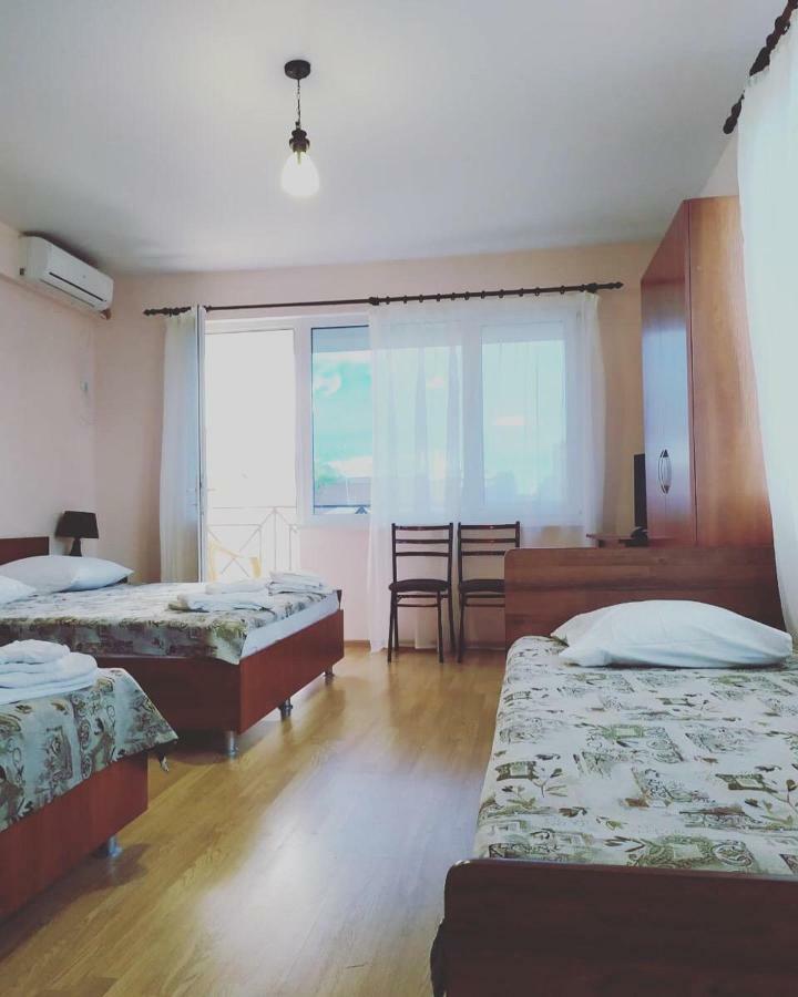 Guest House Zvanba 가그라 외부 사진